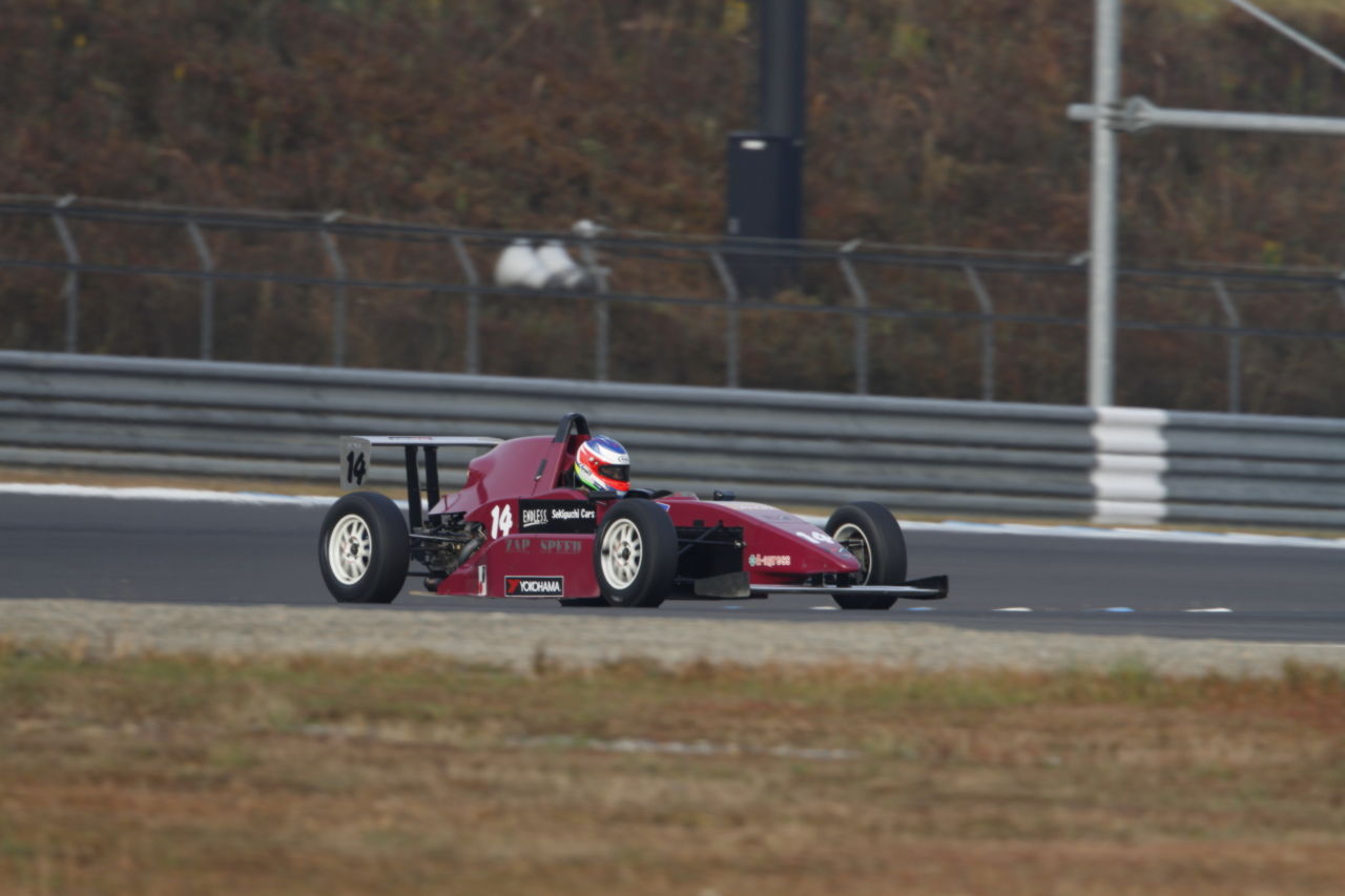 sfj111121-003.JPG