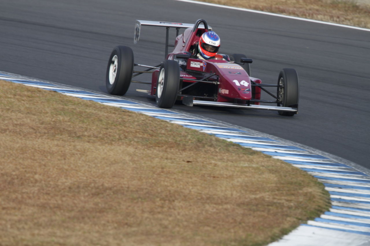 sfj111121-008.JPG
